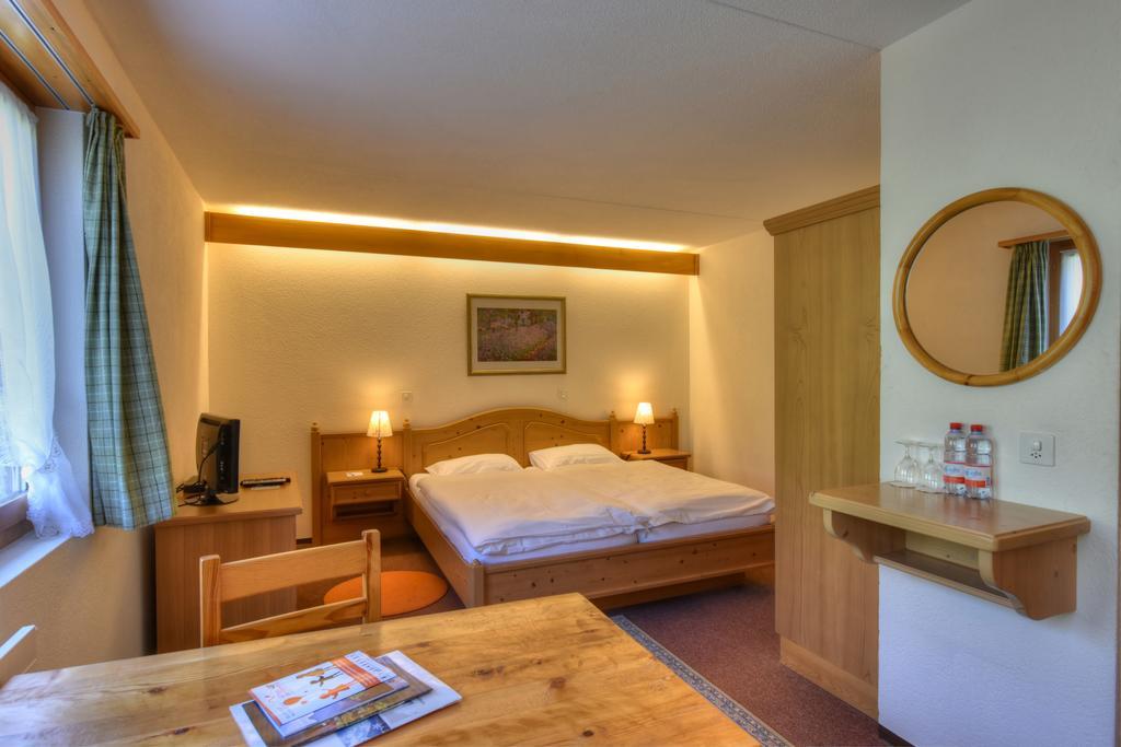 Hotel Roc Et Neige 代堡 外观 照片